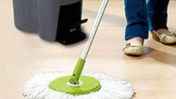 Der Wischmopp: die Allzweckwaffe - nicht nur gegen Staub und Dreck. Foto: privat
