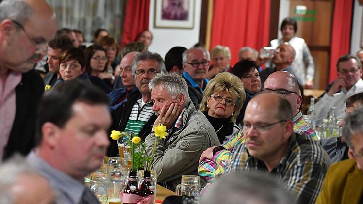 Impressionen vom Diskussionsabend in Stadtsteinach Foto: Ronald Rinklef