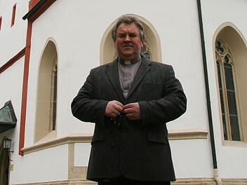Am 1. September 2012 übernahm Ignacy Kobus die Pfarrstelle in Marktschorgast. Der damals 57-Jährige trat die Nachfolge von Zlatko Kidjemet an, der nach Ebermannstadt wechselte. Foto: Archiv/Sonja Adam