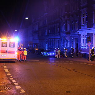 Wohnhaus in Hof in Flammen