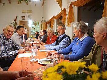 Die Mitglieder schätzen die gemeinsame Zeit und tauschen sich über Erfahrungen aus.  Fotos: Tina Meier