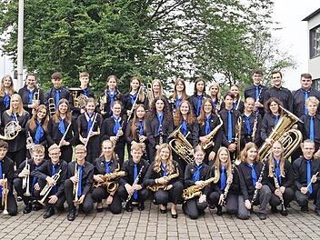 Die stolzen Mitglieder des ausgezeichneten Jugendblasorchesters aus Buckenhofen