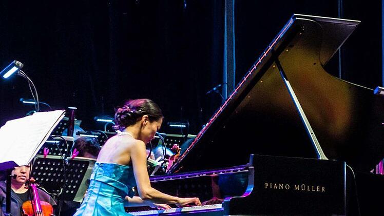 Impressionen vom Coburger Klassik-Open-Air im Rosengarten mit dem Philharmonischen Orchester des LandestheatersFoto: Jochen Berger
