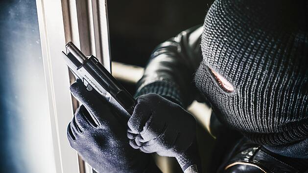 "Bewaffnete" Jugendliche l&ouml;sen Gro&szlig;einsatz aus