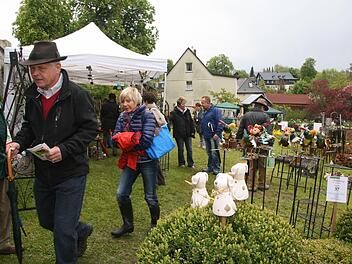 Zum Heinersreuther Frühling musste man sich warm anziehen. Fotos: Sonja Adam