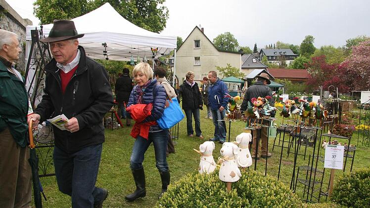 Zum Heinersreuther Frühling musste man sich warm anziehen. Fotos: Sonja Adam