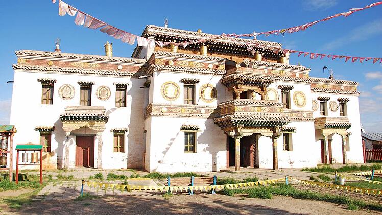 Erhalten geblieben ist der Haupttempel von Karakorum.  Fotos: Christian Kolb