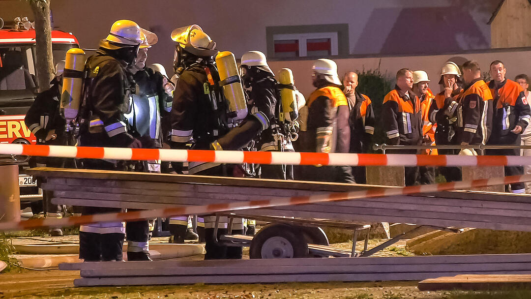 Dachstuhl von Einfamilienhaus in Retzstadt brennt aus