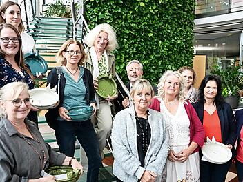 Die Verantwortlichen der Schulgärten im Landkreis Forchheim nahmen die Preise entgegen.