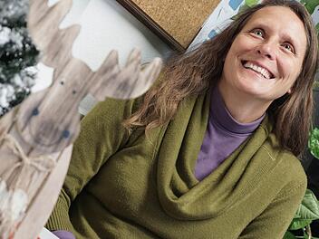 Elke Dürr ist auf Heimatbesuch in Ebern. Mittlerweile lebt sie seit 28 Jahren in den USA. Foto: Sarah Dann