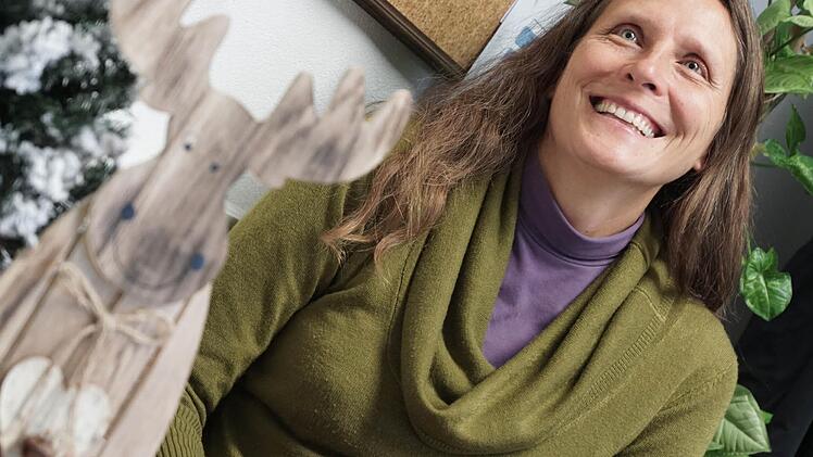 Elke Dürr ist auf Heimatbesuch in Ebern. Mittlerweile lebt sie seit 28 Jahren in den USA. Foto: Sarah Dann