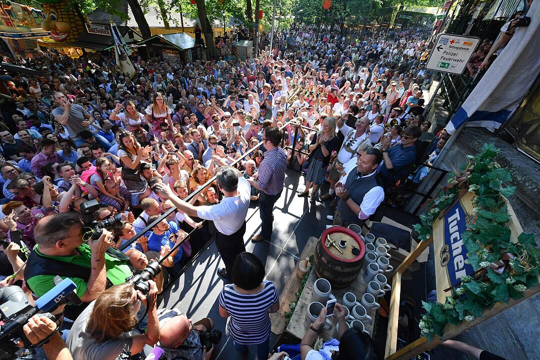 Bergkirchweih 2017: Drei Schläge zum Bieranstich