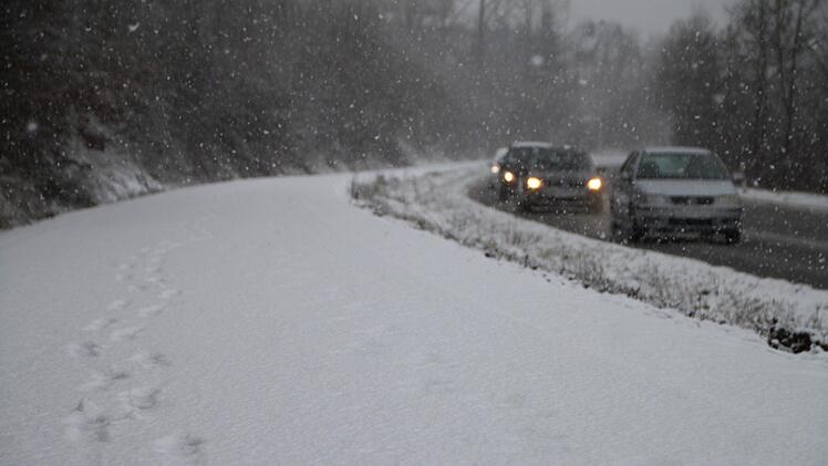 Ein einzelner Spaziergänger war auf dem Bahnradweg an der Ancenis-Straße unterwegs. Foto: Ulrike Müller