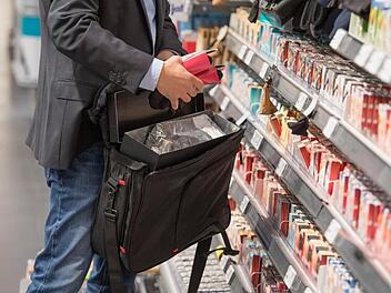 Ladendiebstahl in Bamberg eskaliert unschön. Ladendiebstahl in Bamberg eskaliert unschön.