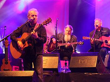 Günther Sigl (links) und seine Mannen können auf 40 Jahre Bandgeschichte der Spider Murphy Gang zurückblicken. Fotos: Sonny Adam