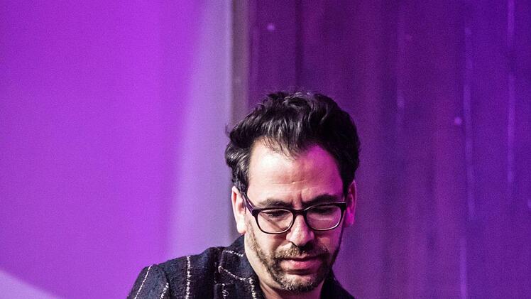 Der Pianist Omer Klein und der Kontrabassist Haggai Cohen-Milo gastiert erstmals in Coburg. Mit einem umjubelten Duoabend eröffneten sie die neue Saison von "Leise am Markt".Foto: Jochen berger