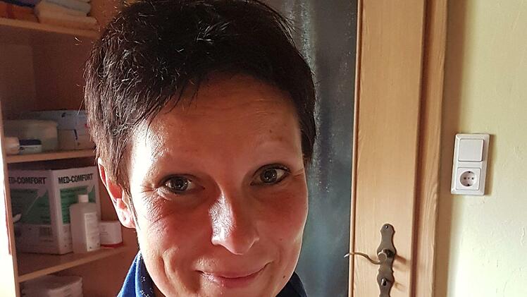 Ute Schirmer arbeitet für den Pflegedienst der Diakonie Kasendorf-Wonsees. 