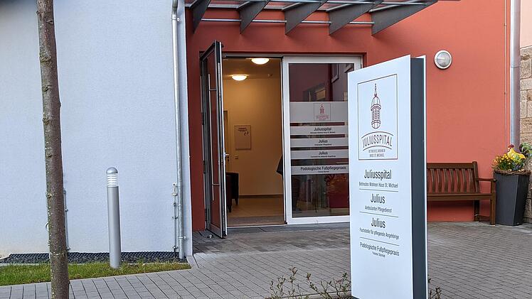 Das Juliusspital ist zwar offen, die Fachstelle für pflegende Angehörige allerdings nicht mehr.Foto: Ellen Mützel