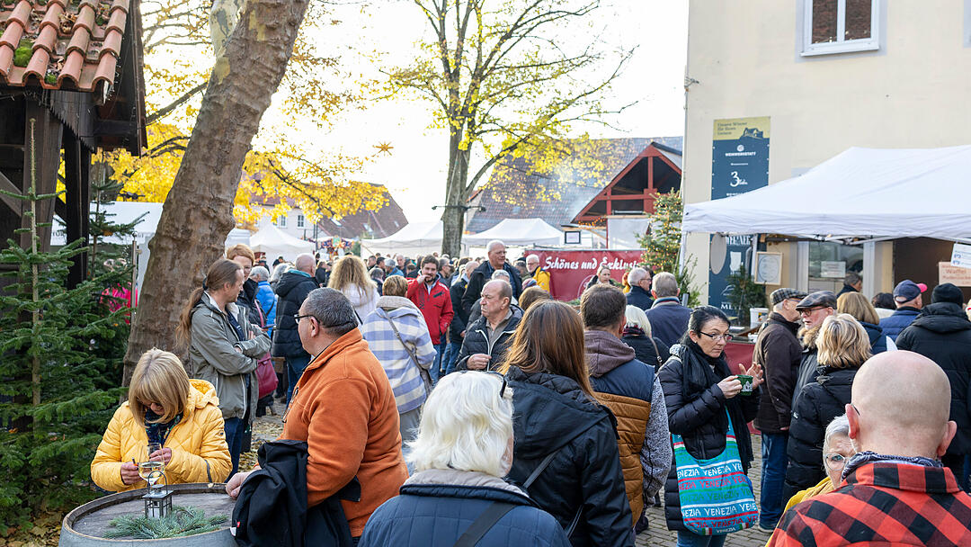 R&ouml;delsee, Traditioneller Weihnachtsmarkt rund um das Schloss