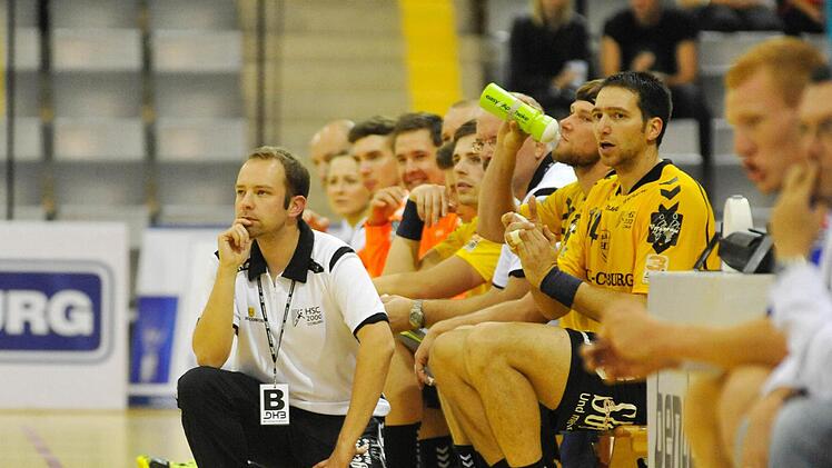 Spannung an der Seitenlinie: HSC-Trainer Jan Gorr