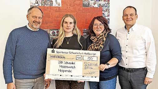 Kreisgesch&auml;ftsf&uuml;hrer Thomas Lind&ouml;rfer, Auszubildende Johanna Vogel, Sachgebietsleiterin Gabi Siegmund und Marketingleiter Florian Dittert (von links).