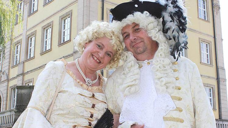 Zweiter Bürgermeister Helmut Zirnsak (Ebelsbach) und Gemeinderätin Michaela Eisenacher (Schönbrunn) fühlten sich vor traumhafter Kulisse sichtlich wohl.