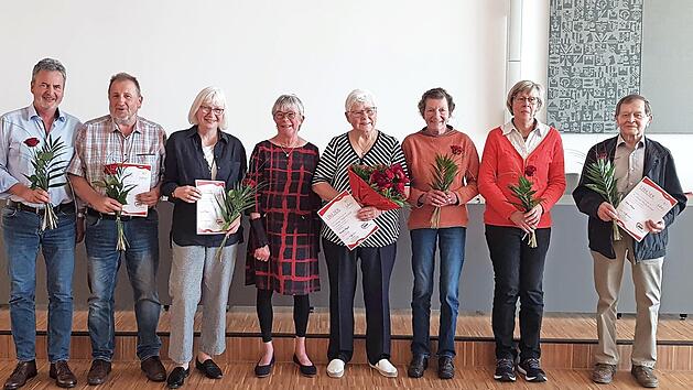 Die Geehrten mit der Awo-F&uuml;hrung