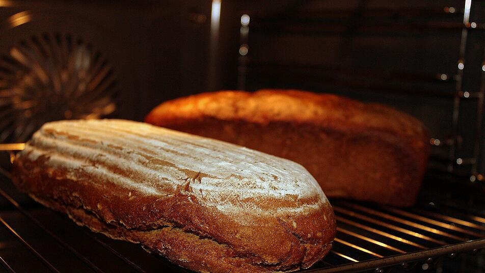 Saftiges Zucchini-Brot aus dem Ofen. Saftiges Zucchini-Brot aus dem Ofen.