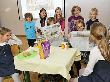 Bei den "Eltern" gehört die Zeitung zum Frühstück. Fotos:  Barbara Herbst