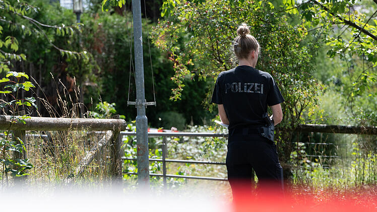 Leiche in Koffer am Stadtrand von Filderstadt gefunden