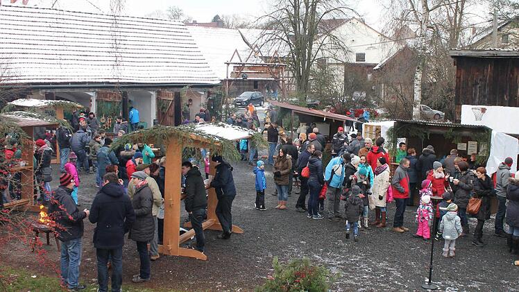 Der Gutshof in Sendelbach bietet ein tolles Ambiente für den Weihnachtsmarkt.