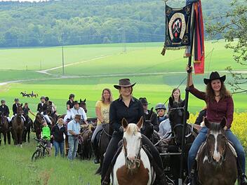 Der traditionelle Ritt zur Kreuzkapelle, den der Reit- und Fahrverein Sulzthal organisiert hatte.  Foto: Doris Bauer
