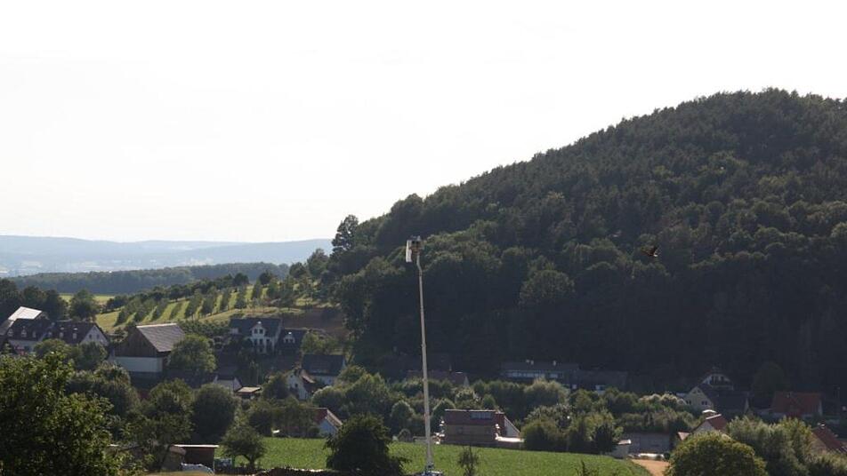 Der Funkmast würde quasi mitten im  Dorf stehen.       Foto: privat