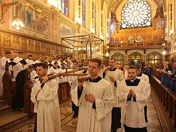 Historische R&uuml;ckkehr der Frankenapostel nach Irland