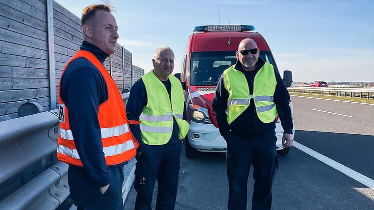 Feuerwehr Erlangen gerät auf Ukraine-Fahrt in Not - in Polen erfährt sie unerwartete Hilfe