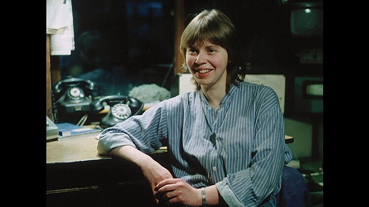 Katrin Seyfarth war zu DDR-Zeiten Metallurgin in der Maxh&uuml;tte. Schon im DEFA-Film "Katrins H&uuml;tte" in den Achtzigern stand sie im Mittelpunkt. Nun ist sie eine der Protagonistinnen im Dokumentarfilm "Die Unbeugsamen 2 - Guten Morgen, ihr Sch&ouml;nen".