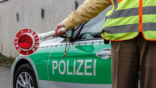Eine 60-J&auml;hrige hat in der Brennerstra&szlig;e in Bamberg einen Unfall verursacht und versucht, dies zu vertuschen. Symbolfoto: Christopher Schulz