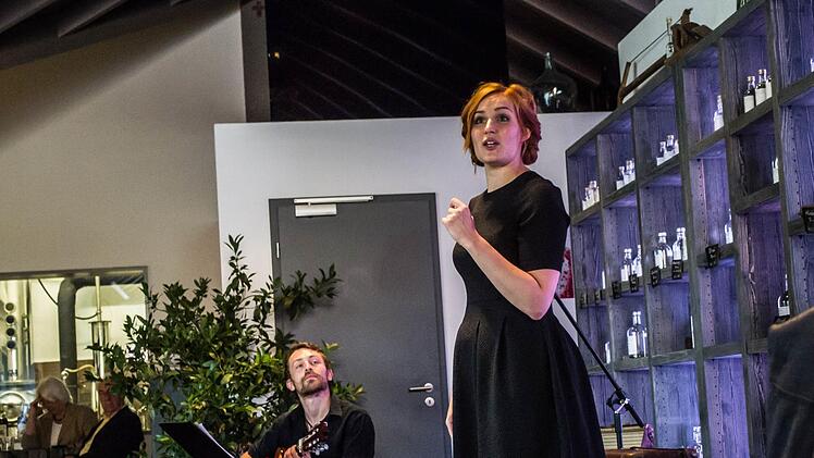 Laura Mann und der Gitarrist Florian Berndt pr&auml;sentieren ihr Programm "Ella - First Lady of Song" am 2. Februar in Bad Rodach.Foto: Archiv/Jochen Berger