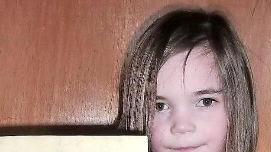 Für die siebenjährige Lea Müller war es ein besonderes Erlebnis, am Jedermannschießen teilzunehmen. Locker nahm die kleine Lea ihre Urkunde in Empfang. Foto: Gerd Fleischmann