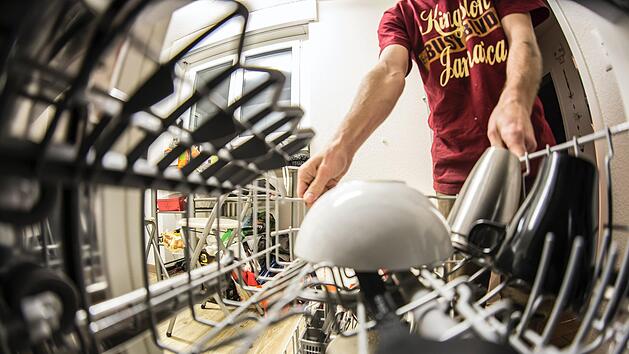 Trick gegen stinkende Spülmaschine