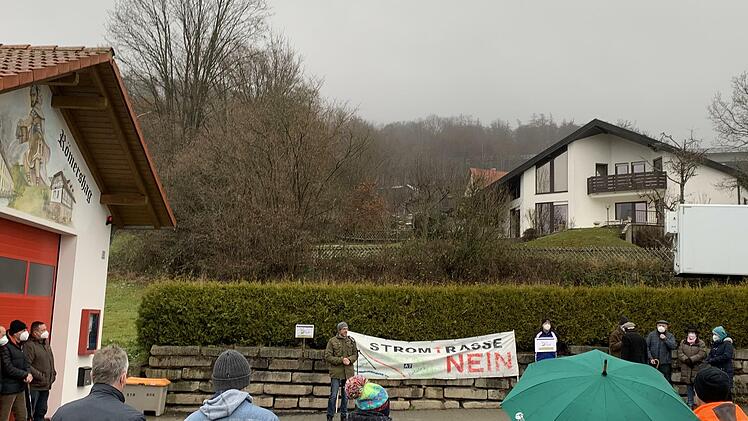 Bürgerinnen und Bürger informierten sich in Römershag über die Stromtrasse.