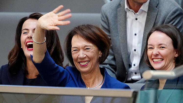 Familie Merz im Bundestag bei der Kanzlerwahl