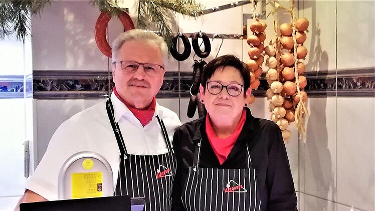 Metzgermeister Raymund Kirchner und Ehefrau Lydia gehen Ende Januar in den verdienten Ruhestand. Foto: Sigismund von Dobschütz