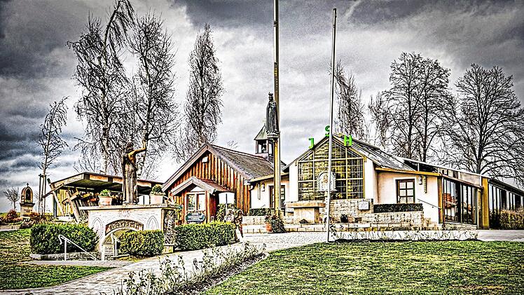 Wo in Heroldsbach damals Maria erschienen sein soll, steht heute eine katholische Gebetsstätte. Foto: Helmut Vorndran