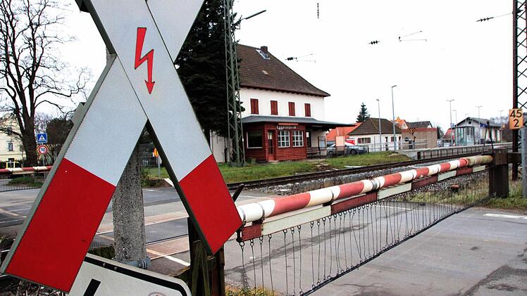 Die DB durchkreuzt mit ihren Unterführungsplänen in Eggolsheim völlig die Vorstellungen der Gemeinde.  Foto: Josef Hofbauer