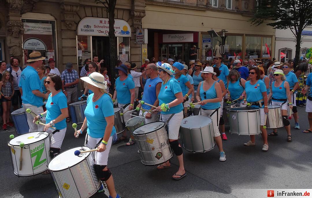 c_2016-07-10_Samba-Umzug08