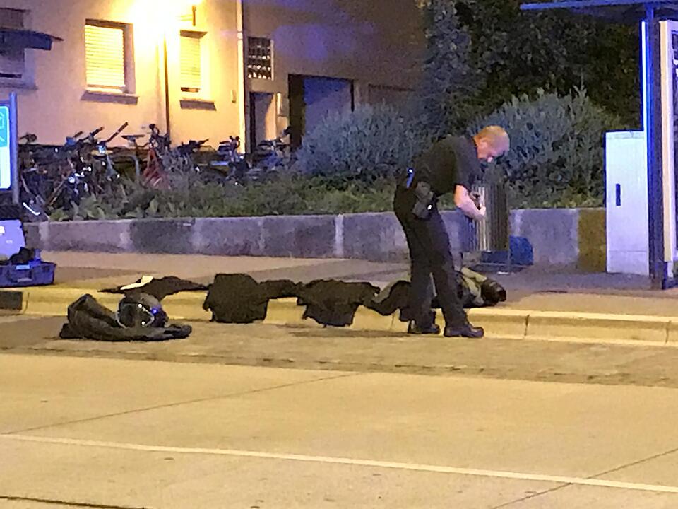 Polizeieinsatz mitten in der Nacht: Verdächtiger Gegenstand in Erlangen gefunden