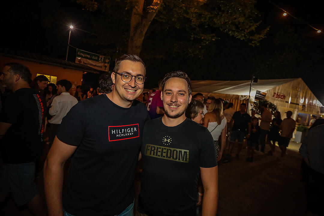 Impressionen vom größten Weinfest in Franken!
