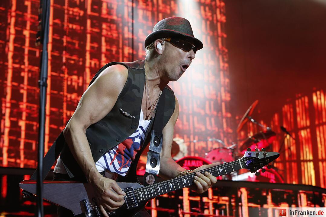 Scorpions22