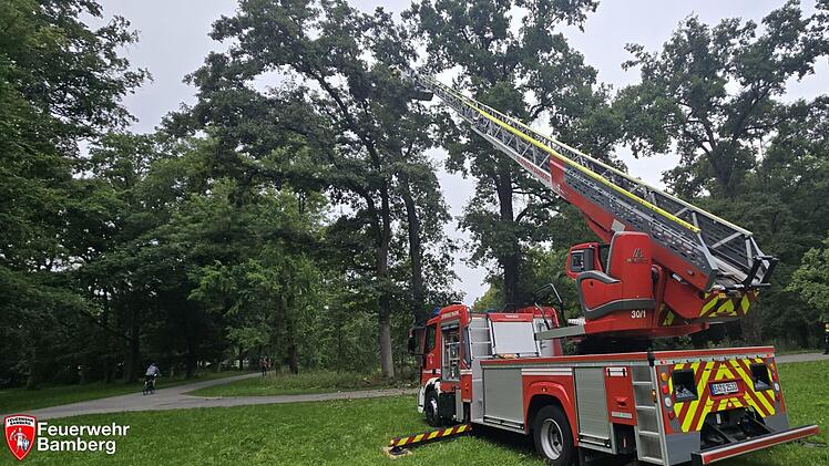 Feuerwehr Bamberg wendet sich an Hainbesucher: "Nie völlig gefahrlos"